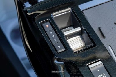 Nuova Citroen C5 Aircross plug-in comandi del cambio