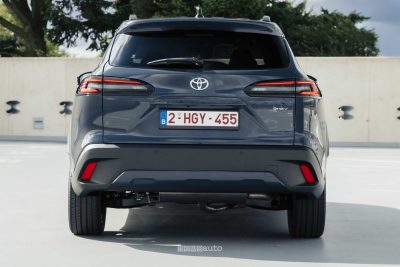 Toyota Corolla Cross posteriore