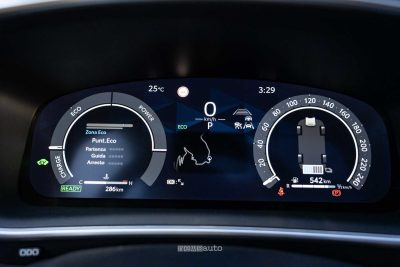 Toyota Corolla Cross display quadro strumenti