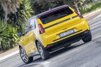 Renault 5 E-Tech Electric test su strada