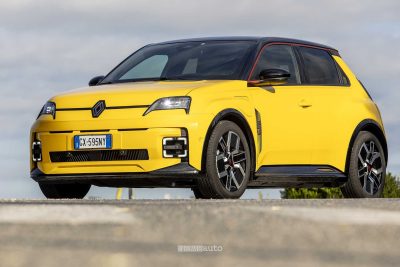 Renault 5 E-Tech Electric anteriore 3/4