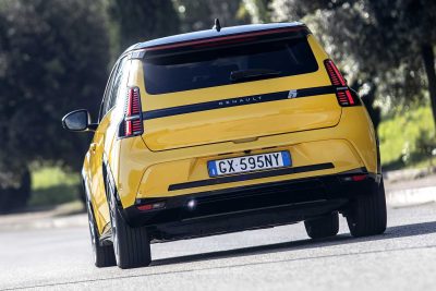 Renault 5 E-Tech Electric test su strada