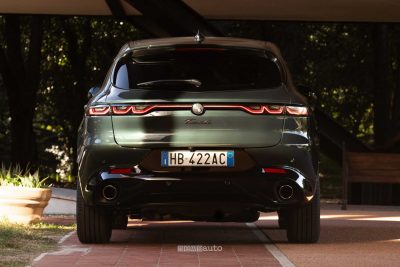 Alfa Romeo Tonale Veloce posteriore