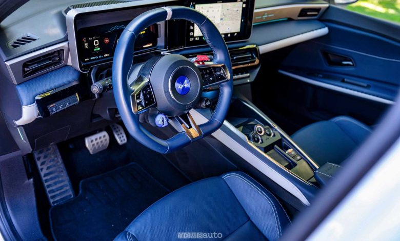 Alpine A290 GTS volante abitacolo