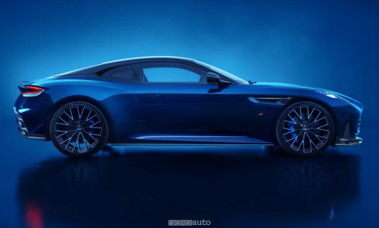 Aston Martin DB12 S laterale