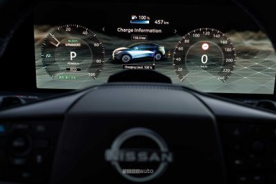 Nuova Nissan Leaf display quadro strumenti
