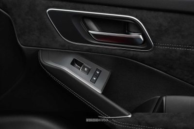 Nissan Qashqai e-POWER comandi portiera passeggero