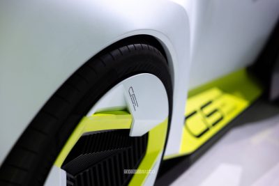Opel Corsa GSE Vision Gran Turismo logo su cerchio