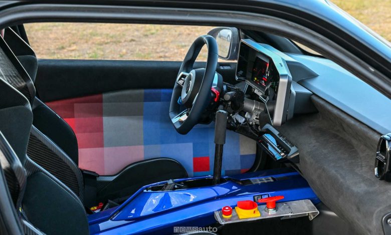 Renault 5 Turbo 3E abitacolo