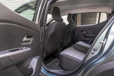 Dacia Sandero Stepway sedili posteriori