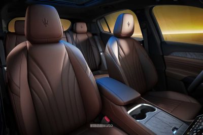 Maserati Grecale Lumina Blu sedili anteriori