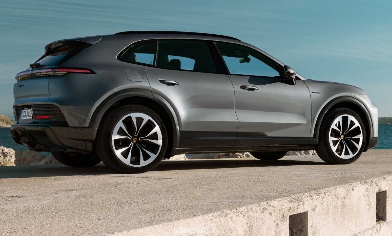 Nuova Porsche Cayenne Electric posteriore 3/4
