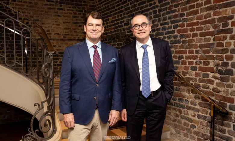 Jim Farley, Presidente e CEO di Ford e François Provost, CEO di Renault Group