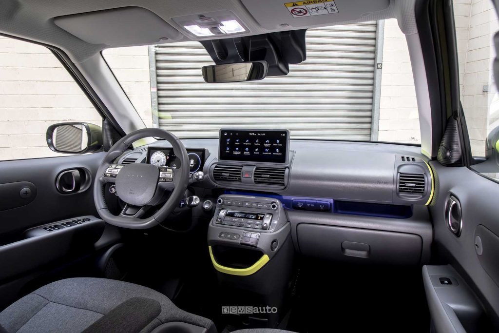Hyundai Inster Cross plancia abitacolo