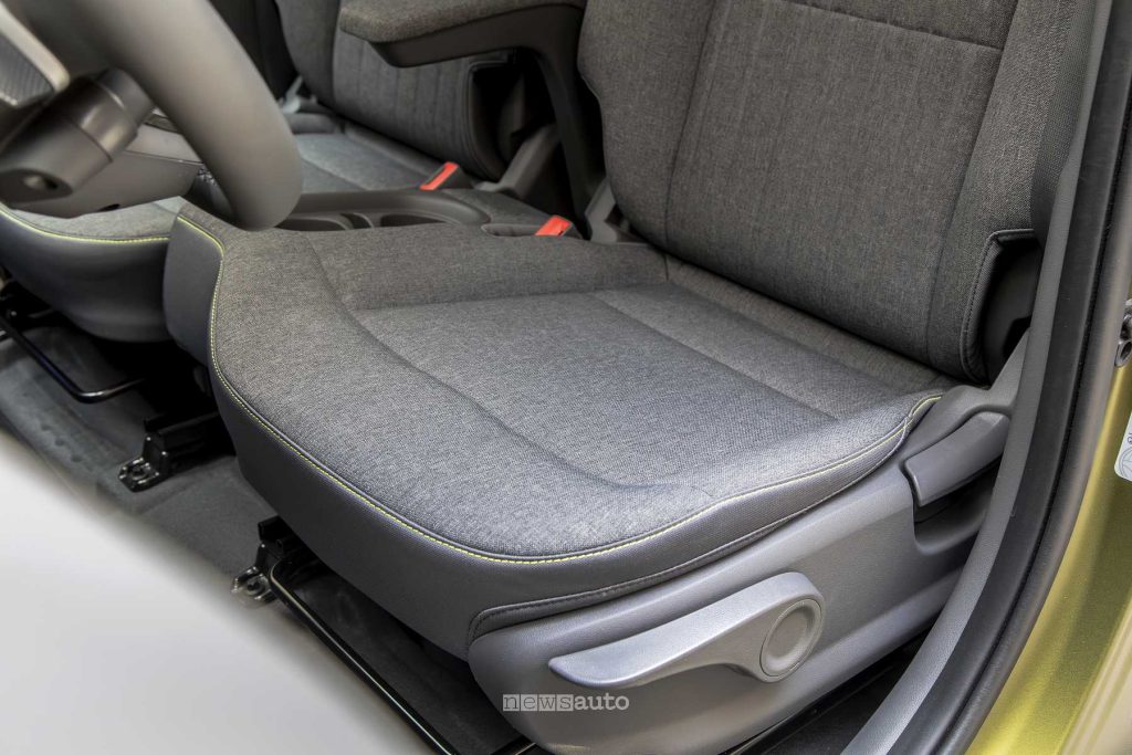 Hyundai Inster Cross seduta sedili anteriori