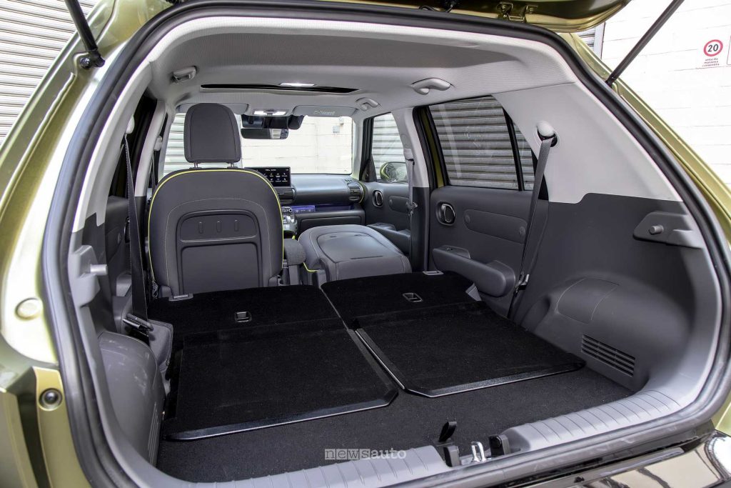 Hyundai Inster Cross bagagliaio abitacolo