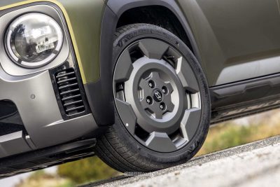 Hyundai Inster Cross cerchi da 17" anteriore