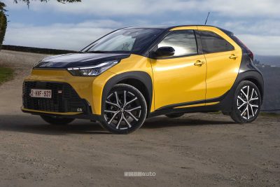 Nuova Toyota Aygo X GR Sport anteriore 3/4