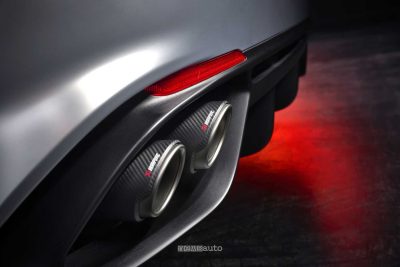 Alfa Romeo Giulia Quadrifoglio Luna Rossa scarico Akrapovic
