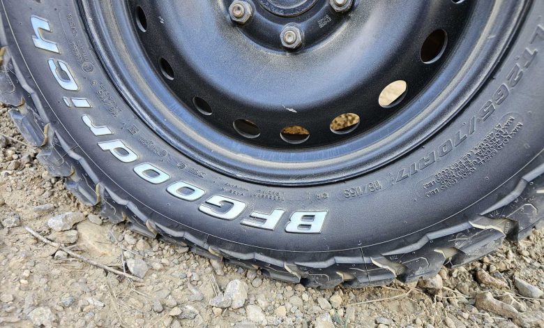 Spalla rinforzata del pneumatico BF Goodrich All-Terrain T/A KO3 per la guida in off road