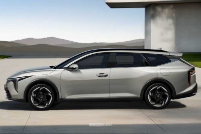Kia K4 Sportswagon laterale