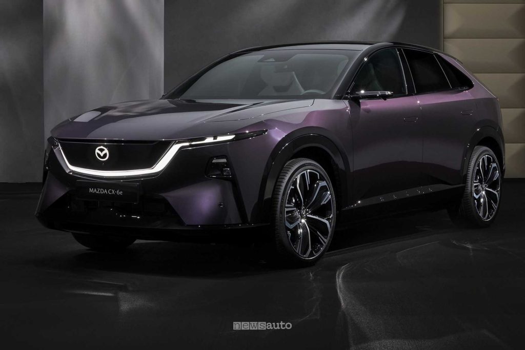 Mazda CX-6e anteriore 3/4