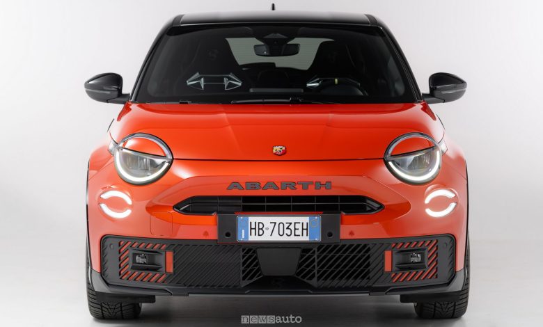 Abarth 600e Competizione Milano Cortina frontale