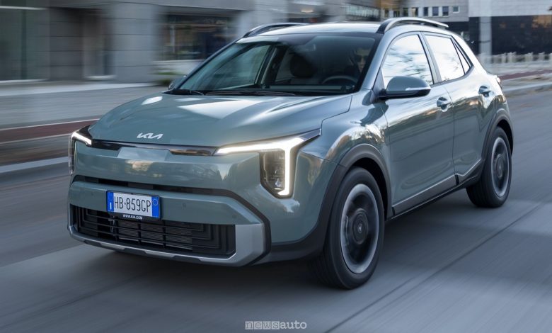 Kia Stonic 2026 su strada