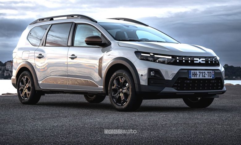 Nuova Dacia Jogger Hybrid 155 anteriore 3/4