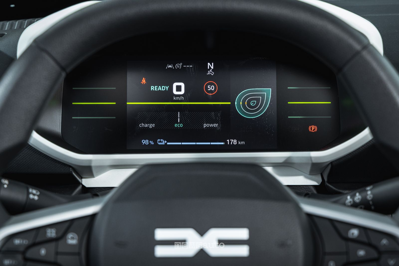 Nuova Dacia Spring Extreme display quadro strumenti da 7"