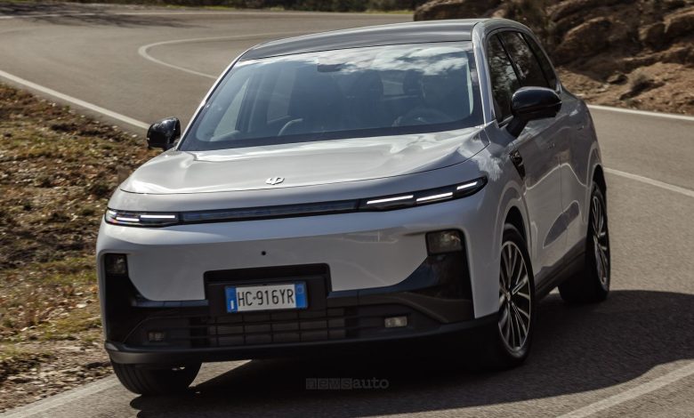 Leapmotor B10 REEV Hybrid su strada