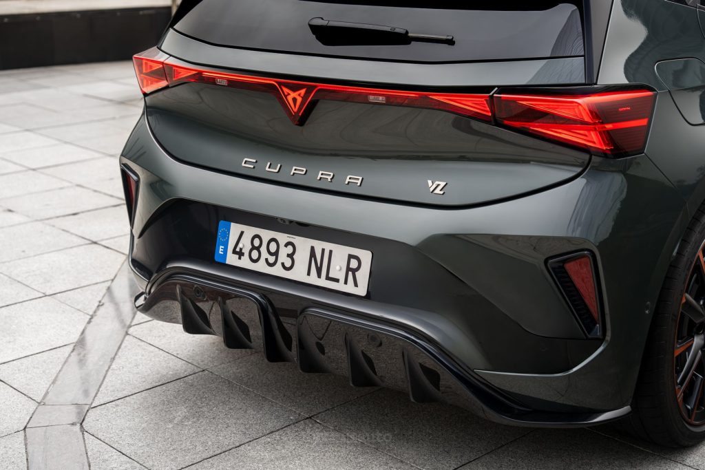 Cupra Born VZ paraurti posteriore