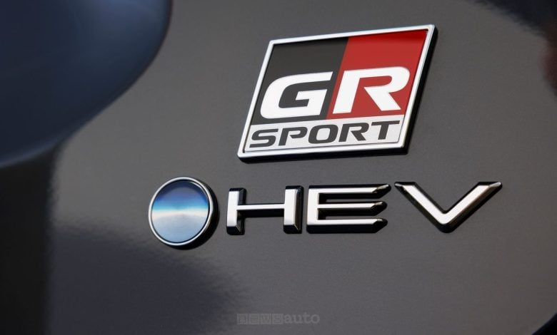 Nuova Toyota Yaris Cross logo GR Sport /HEV