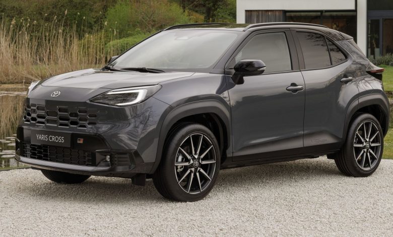 Nuova Toyota Yaris Cross GR Sport anteriore 3/4