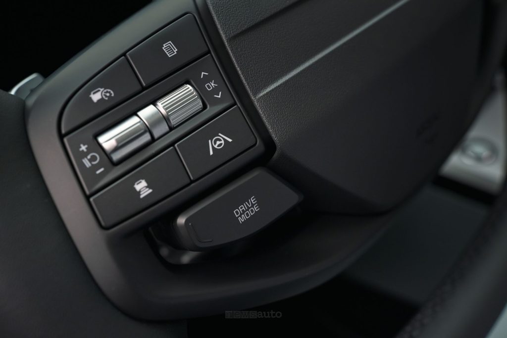 Nuova Kia Niro comandi ADAS sul volante