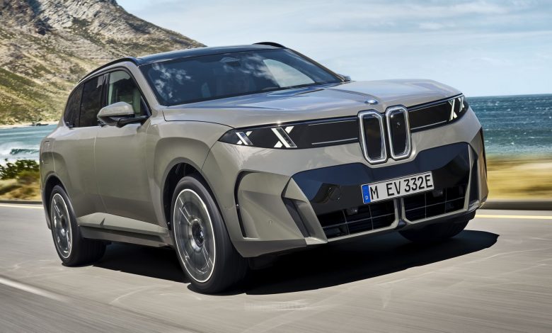 BMW iX5 60 xDrive su strada