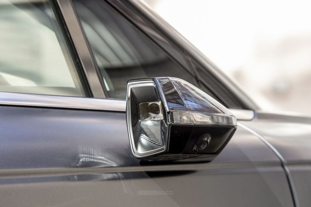 Hyundai Ioniq 9 specchietto retrovisore digitale