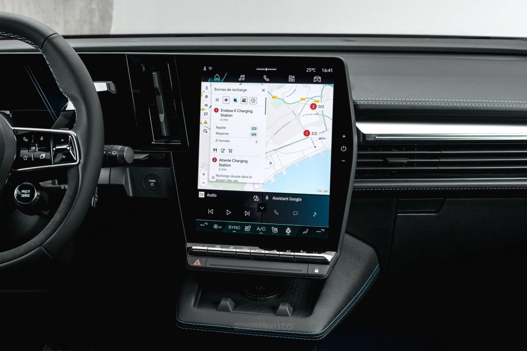Renault Mégane E-Tech Electric navigatore display infotainment da 12"