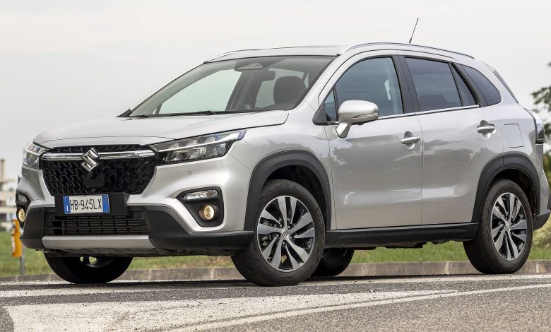 Suzuki S-Cross Hybrid anteriore 3/4