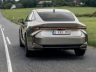 Nuova Lexus ES 300h su strada