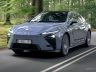 Nuova Lexus ES 350e su strada