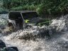 Jeep Wrangler Switchback in azione in un guado