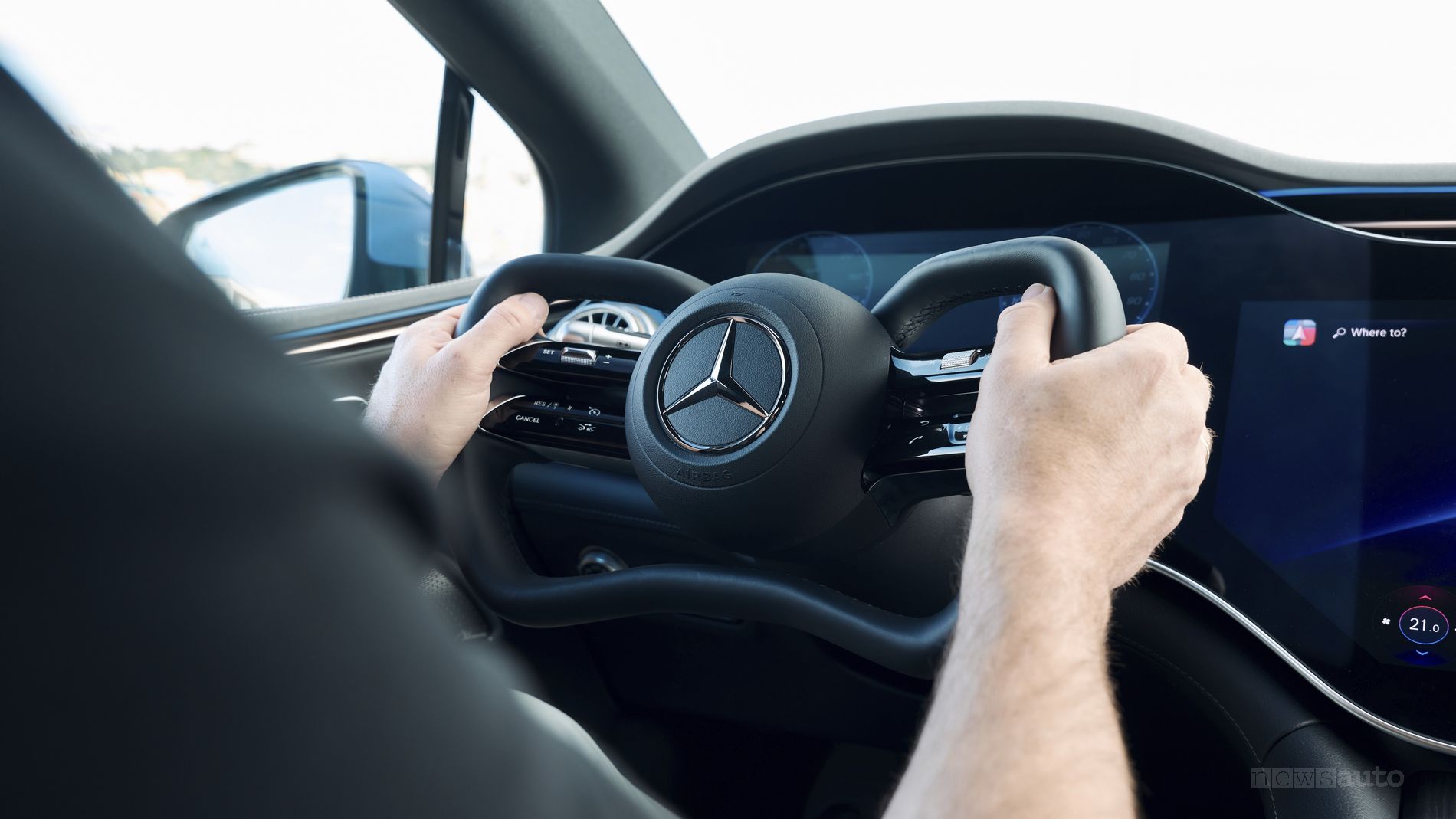 Mercedes EQS con sterzo steer-by-wire