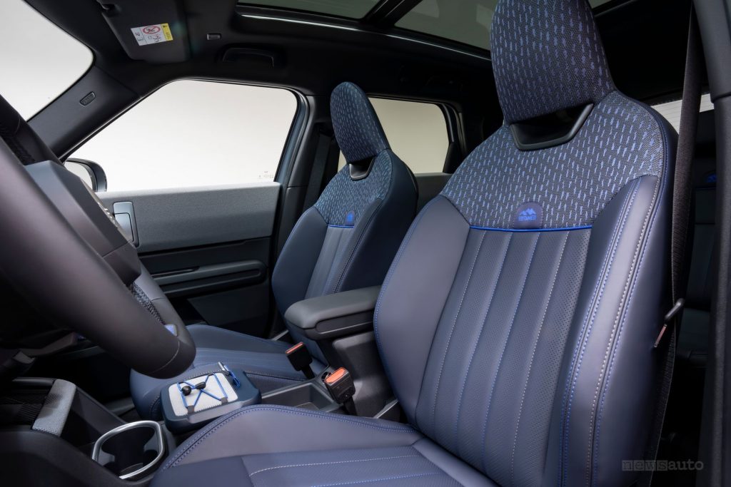 Mini Countryman Untamed Edition sedili anteriori