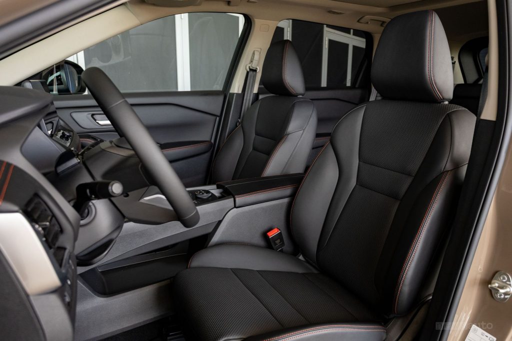Nuova Nissan X-Trail sedili anteriori