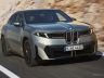 BMW iX4 50 xDrive su strada