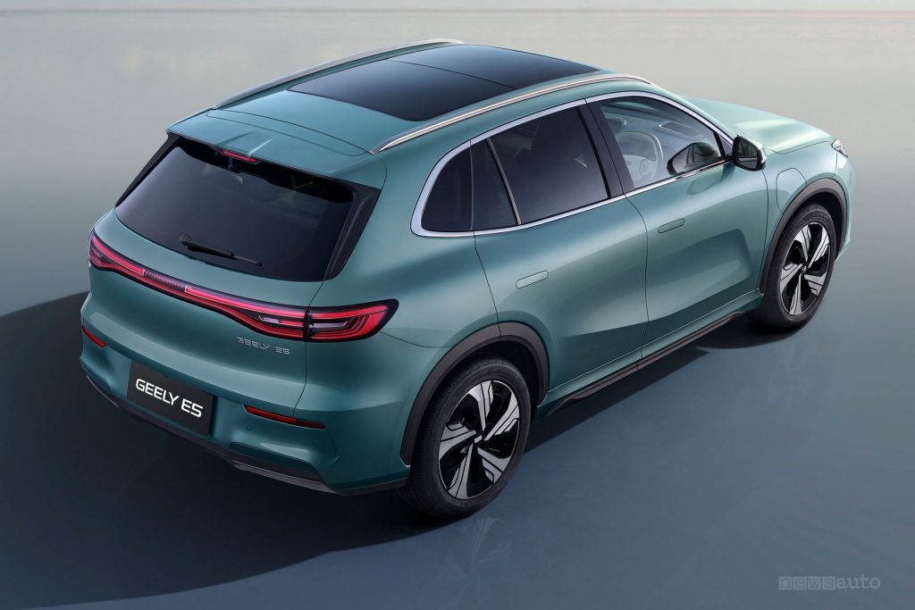 Geely E5 posteriore 3/4