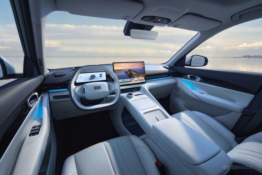 Geely E5 plancia abitacolo