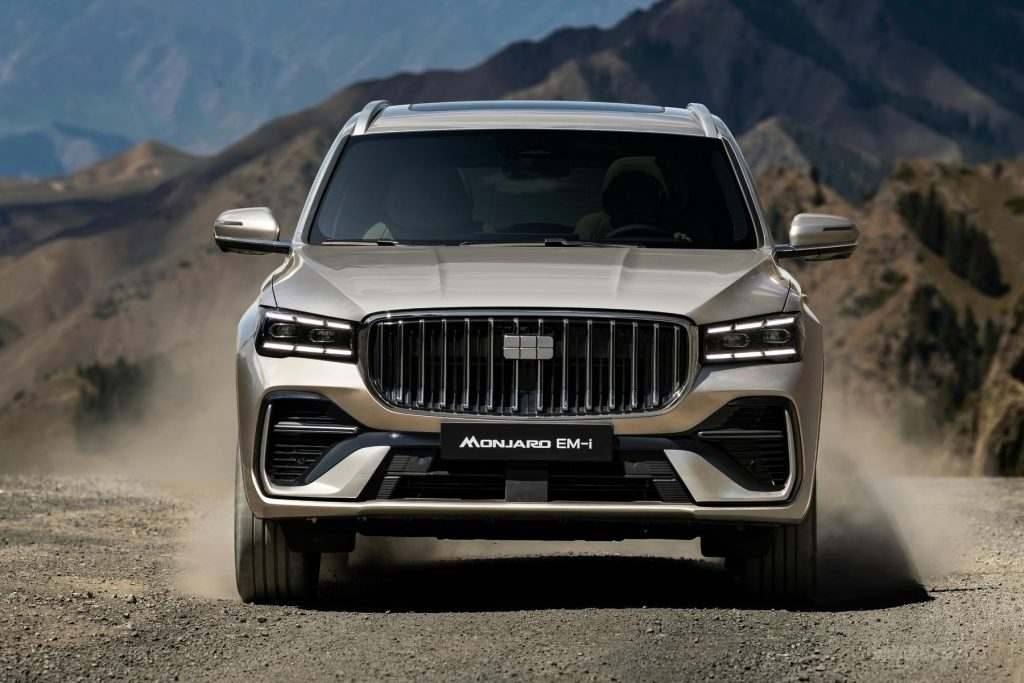 Geely Monjaro EM-i sullo sterrato
